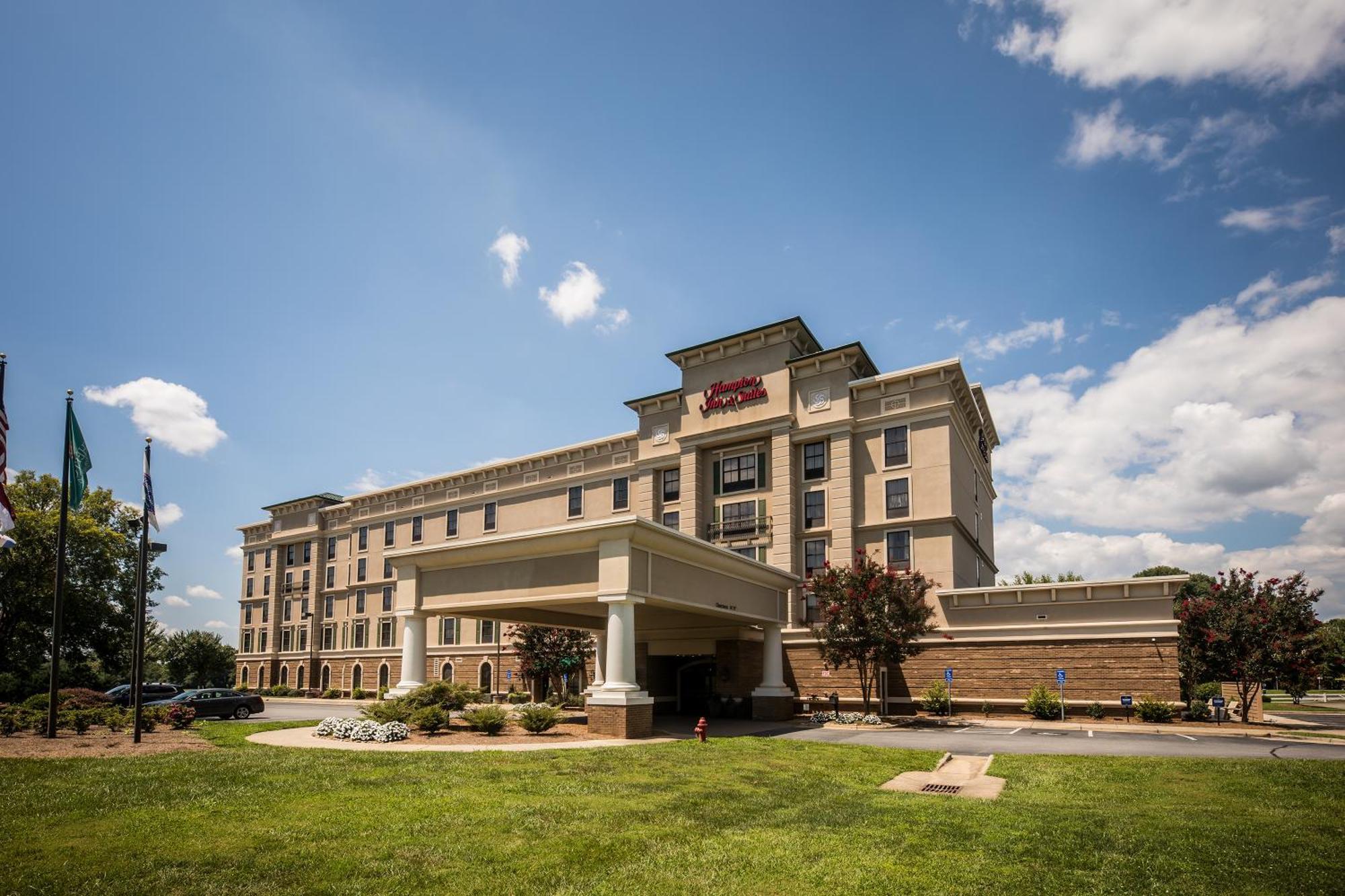 Hampton Inn & Suites Dobson Exterior photo
